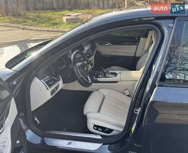 Седан BMW 7 Series 2017 в Одессе