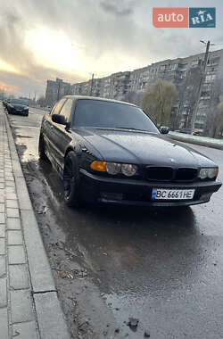 Седан BMW 7 Series 2001 в Львові