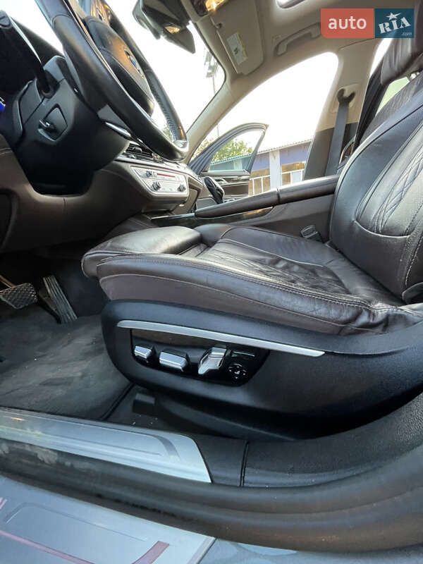 Седан BMW 7 Series 2016 в Підволочиську фото 23 Седан BMW 7 Series 2016 в Підволочиську