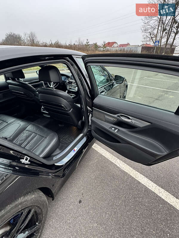 Седан BMW 7 Series 2019 в Виннице