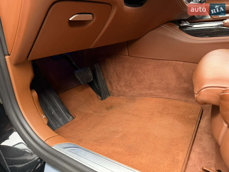 Седан BMW 7 Series 2016 в Луцьку