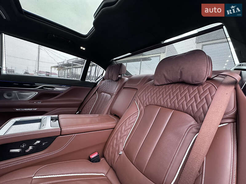 Седан BMW 7 Series 2016 в Луцьку