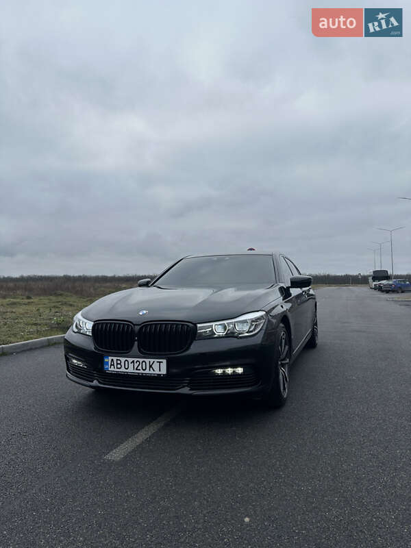 Седан BMW 7 Series 2017 в Виннице