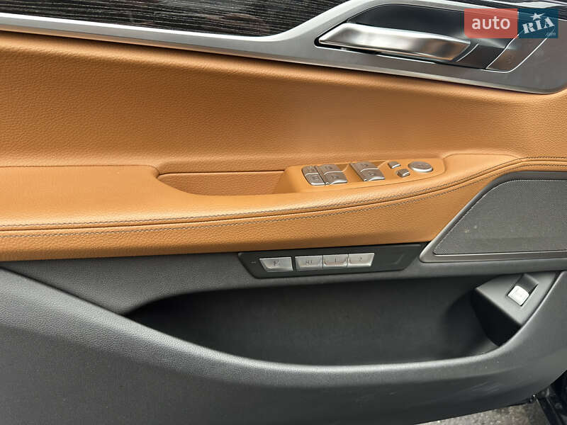 Седан BMW 7 Series 2017 в Виннице
