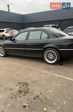 Седан BMW 7 Series 2000 в Кривом Роге