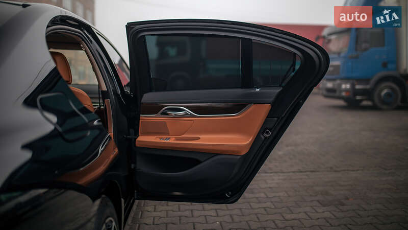 Седан BMW 7 Series 2017 в Черновцах фото 51 Седан BMW 7 Series 2017 в Черновцах