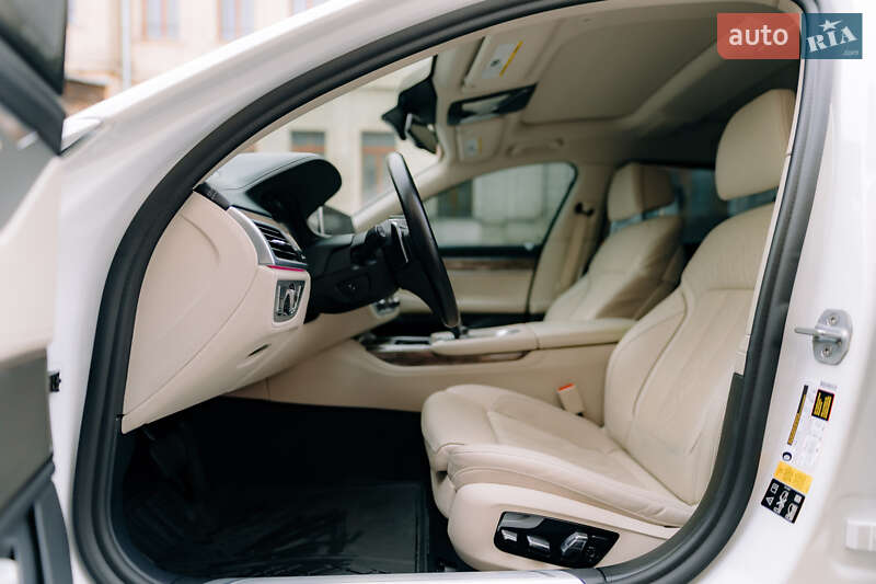 Седан BMW 7 Series 2019 в Вінниці