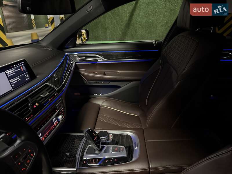 Седан BMW 7 Series 2022 в Киеве фото 26 Седан BMW 7 Series 2022 в Киеве