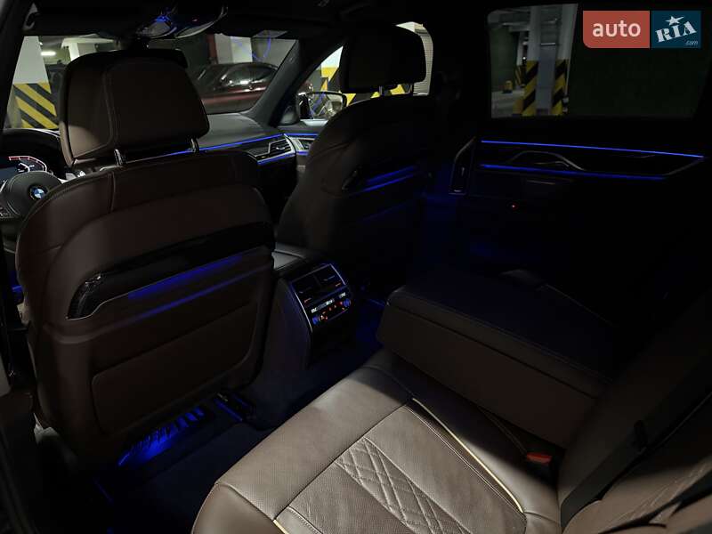 Седан BMW 7 Series 2022 в Киеве фото 56 Седан BMW 7 Series 2022 в Киеве
