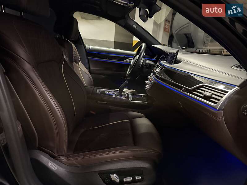 Седан BMW 7 Series 2022 в Киеве фото 65 Седан BMW 7 Series 2022 в Киеве