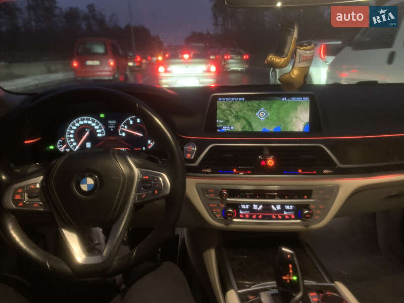 Седан BMW 7 Series 2016 в Києві