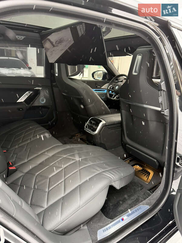 Седан BMW 7 Series 2023 в Дніпрі