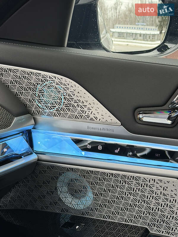 Седан BMW 7 Series 2023 в Дніпрі