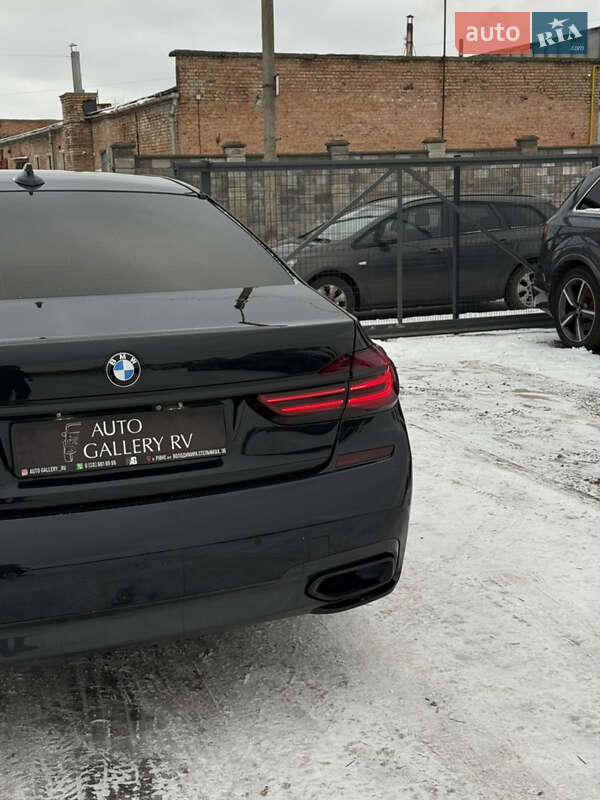 Седан BMW 7 Series 2016 в Ровно фото 15 Седан BMW 7 Series 2016 в Ровно