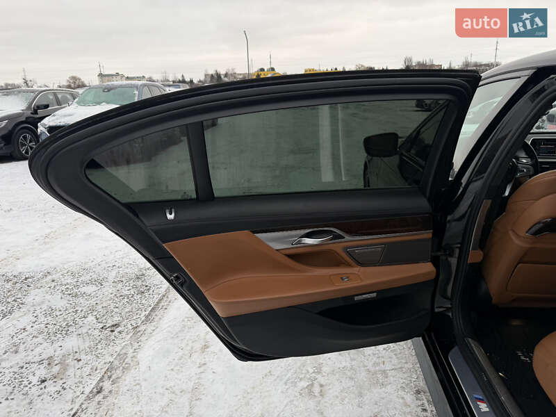 Седан BMW 7 Series 2016 в Ровно фото 37 Седан BMW 7 Series 2016 в Ровно