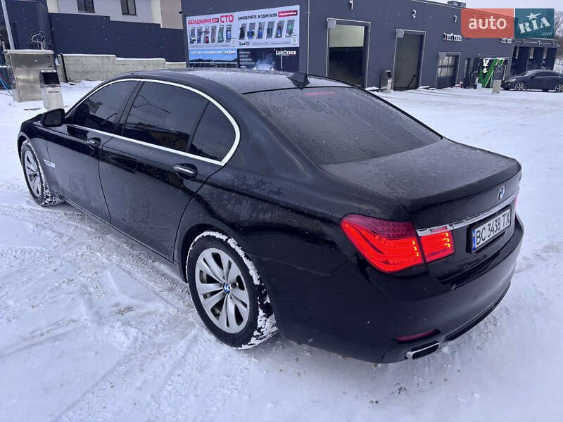 Седан BMW 7 Series 2012 в Львові