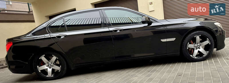Седан BMW 7 Series 2010 в Хмельницькому