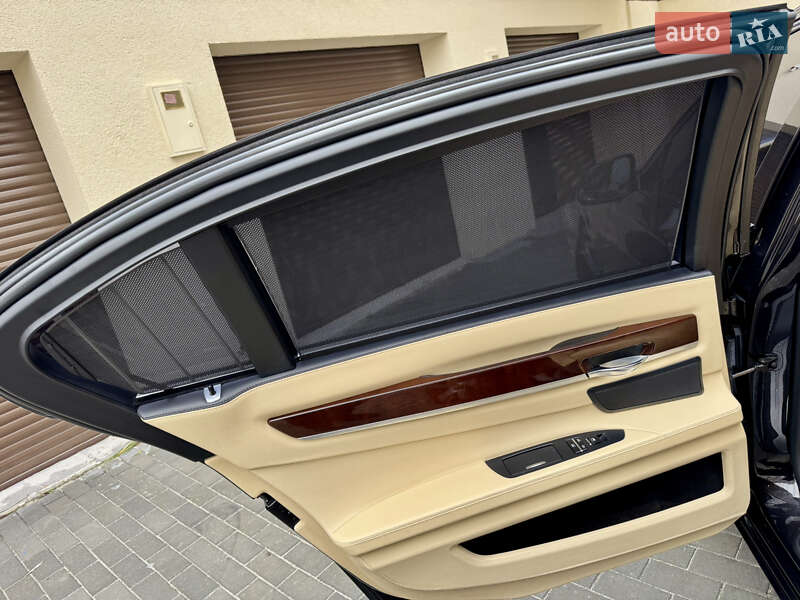 Седан BMW 7 Series 2010 в Хмельницькому