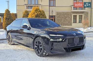 Седан BMW 7 Series 2023 в Львове