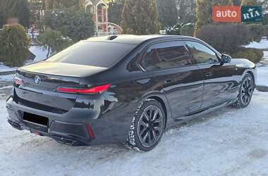 Седан BMW 7 Series 2023 в Львові