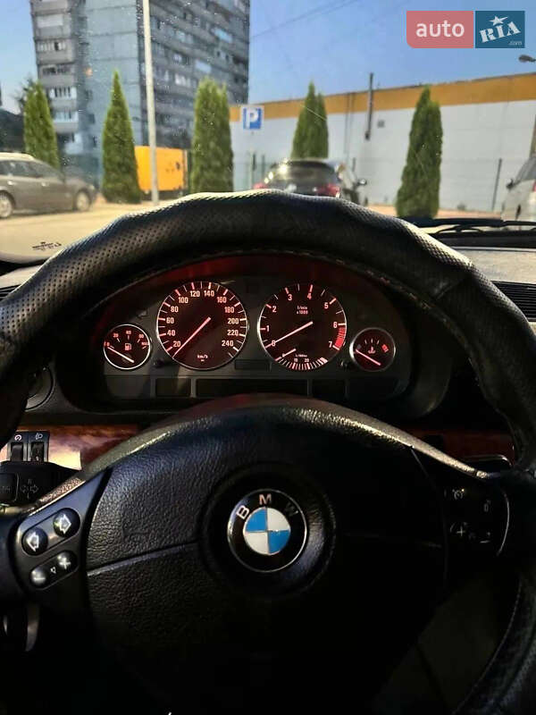 Седан BMW 7 Series 1995 в Виннице