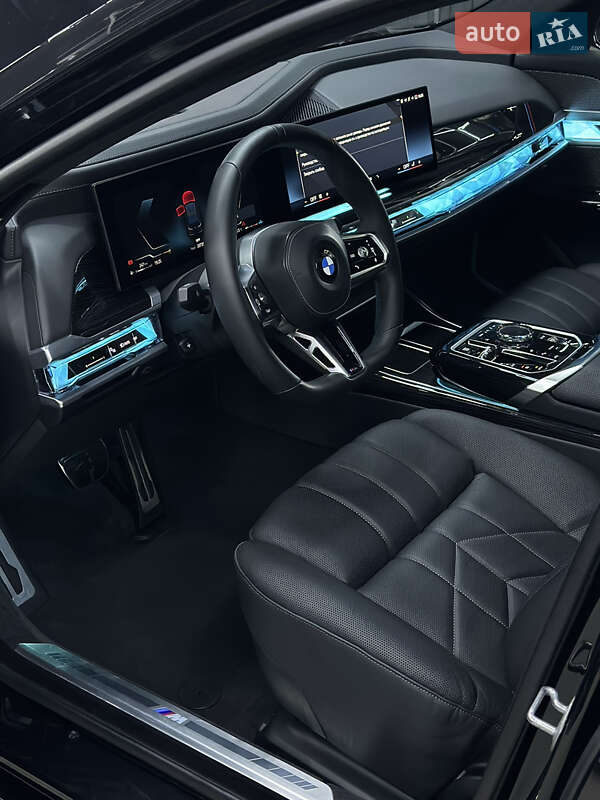 Седан BMW 7 Series 2023 в Киеве