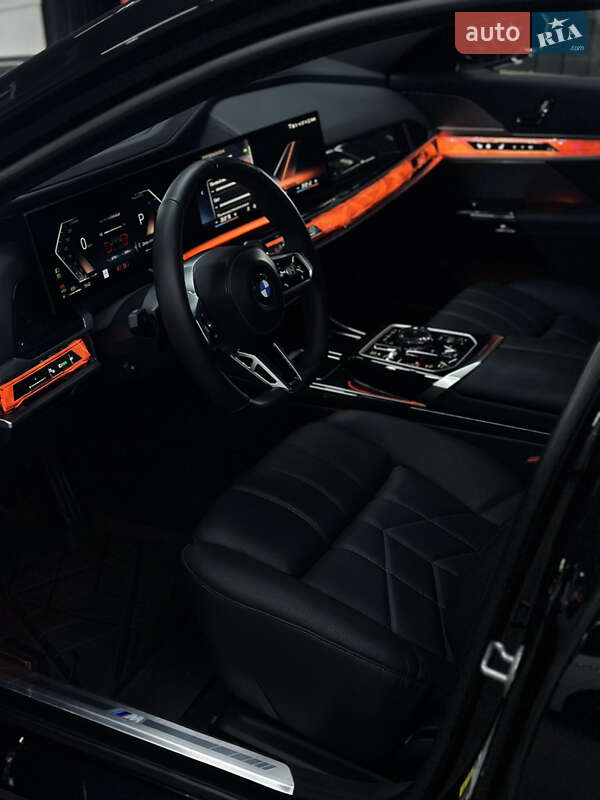 Седан BMW 7 Series 2023 в Киеве