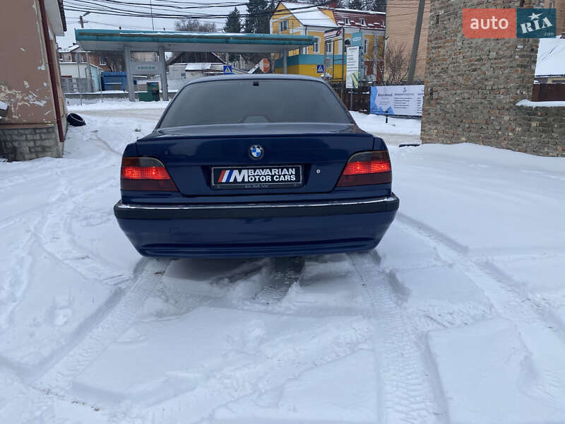 Седан BMW 7 Series 2000 в Ровно