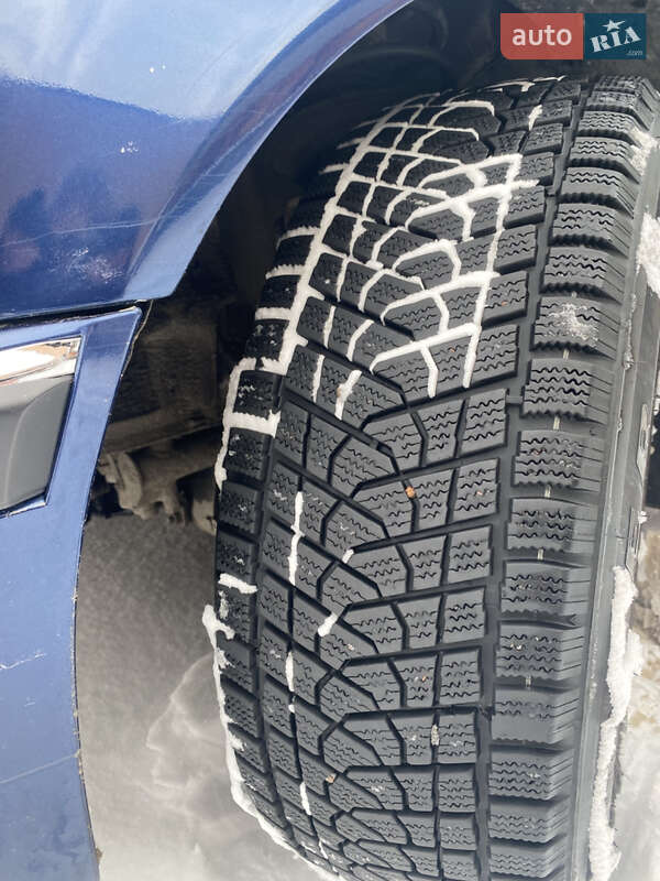 Седан BMW 7 Series 2000 в Ровно