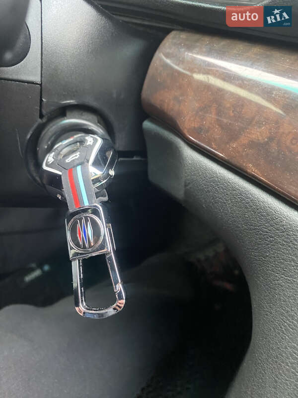 Седан BMW 7 Series 2000 в Ровно