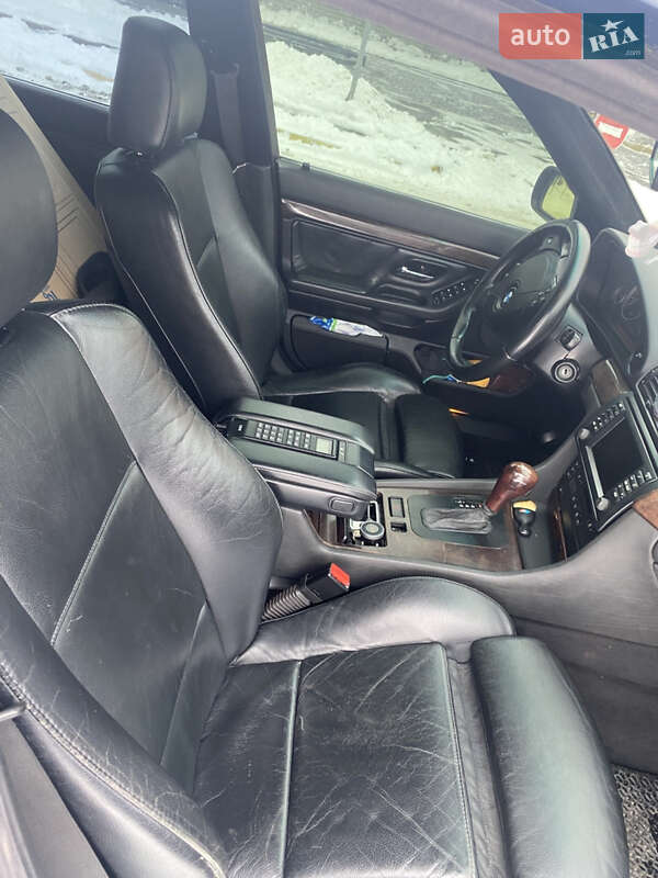 Седан BMW 7 Series 2000 в Ровно