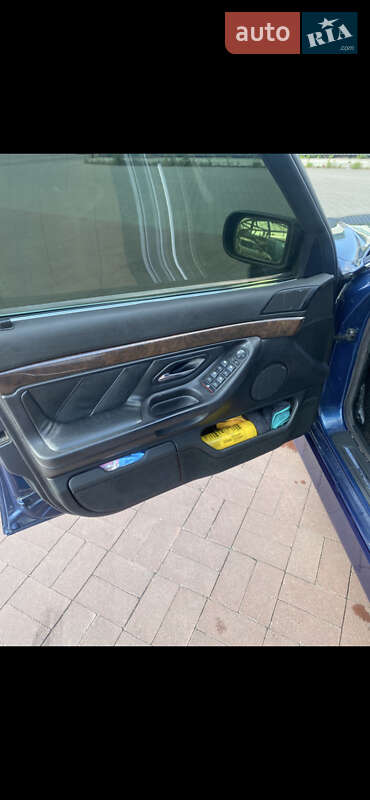 Седан BMW 7 Series 2000 в Ровно