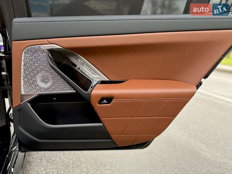 Седан BMW 7 Series 2023 в Киеве