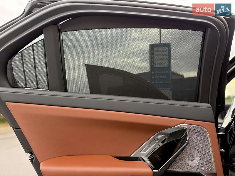 Седан BMW 7 Series 2023 в Киеве