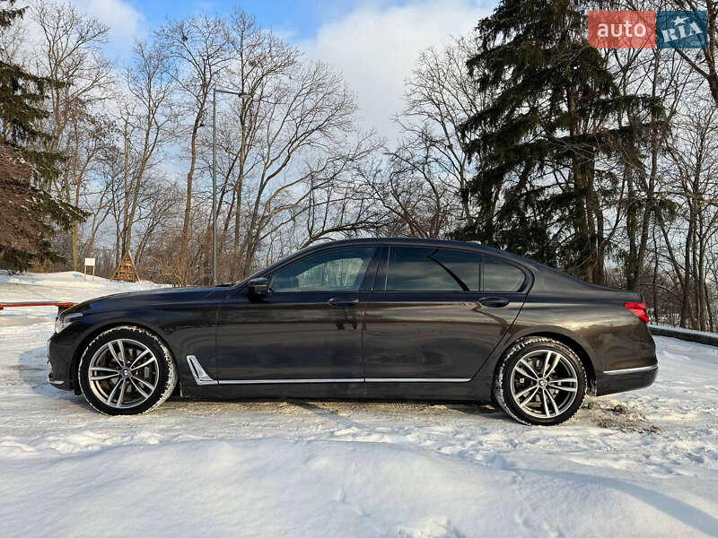 Седан BMW 7 Series 2016 в Киеве