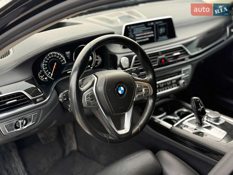 Седан BMW 7 Series 2015 в Киеве фото 17 Седан BMW 7 Series 2015 в Киеве