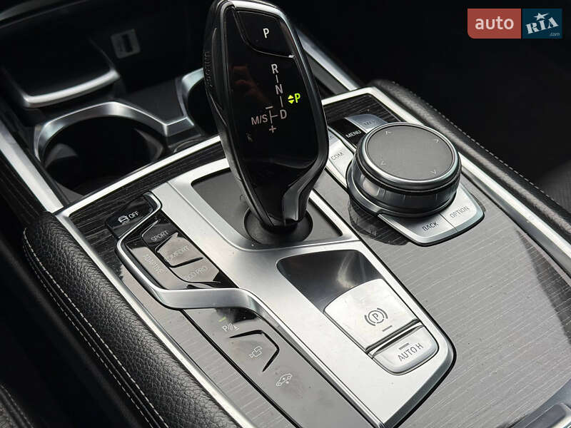 Седан BMW 7 Series 2015 в Киеве фото 24 Седан BMW 7 Series 2015 в Киеве