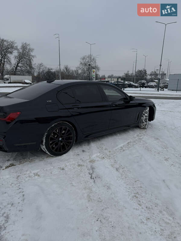 Седан BMW 7 Series 2021 в Киеве