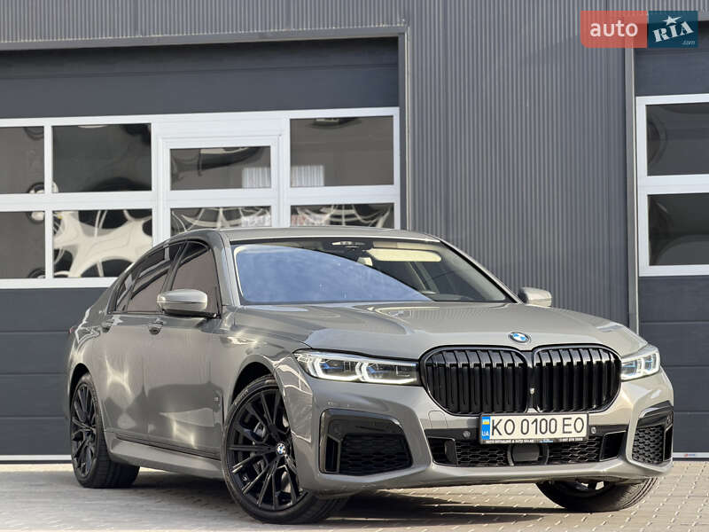 Седан BMW 7 Series 2021 в Мукачево