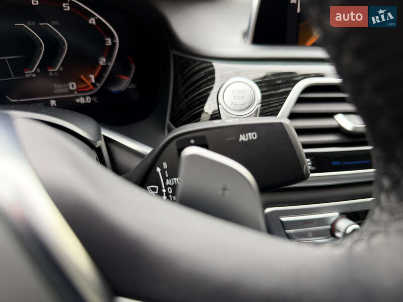 Седан BMW 7 Series 2021 в Мукачево