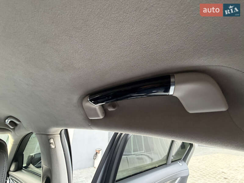 Седан BMW 7 Series 2021 в Мукачево