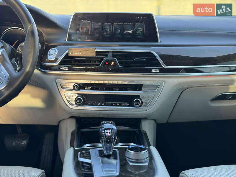 Седан BMW 7 Series 2016 в Ровно