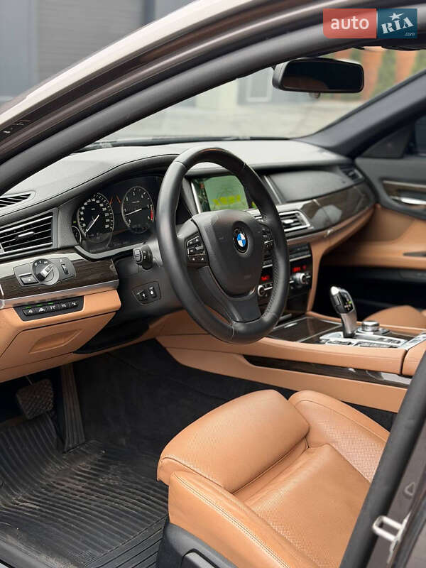 Седан BMW 7 Series 2012 в Киеве
