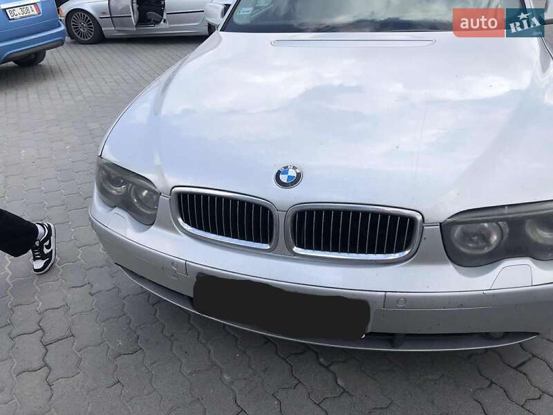 Седан BMW 7 Series 2002 в Самборе