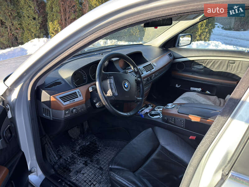 Седан BMW 7 Series 2002 в Самборе