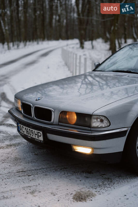 Седан BMW 7 Series 1995 в Луцке