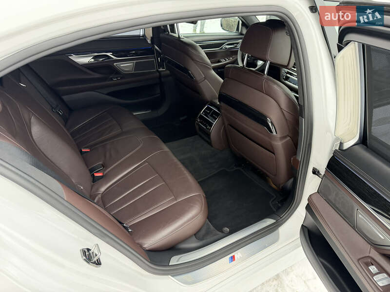 Седан BMW 7 Series 2015 в Киеве фото 33 Седан BMW 7 Series 2015 в Киеве