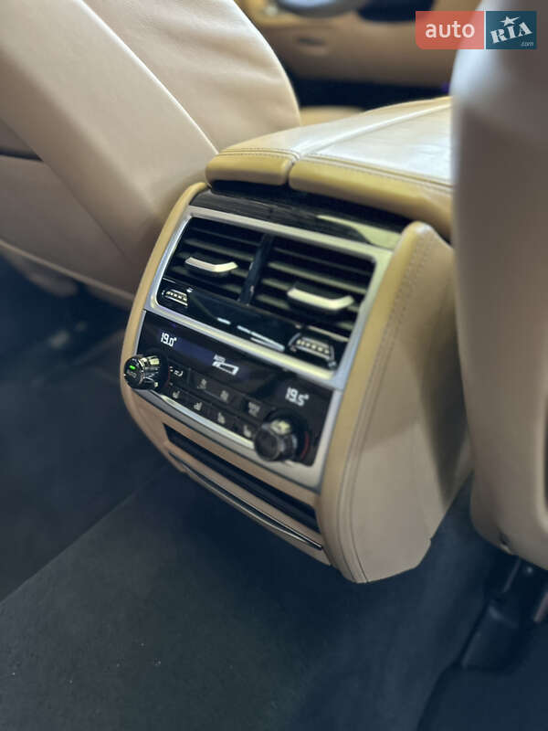 Седан BMW 7 Series 2019 в Киеве фото 11 Седан BMW 7 Series 2019 в Киеве