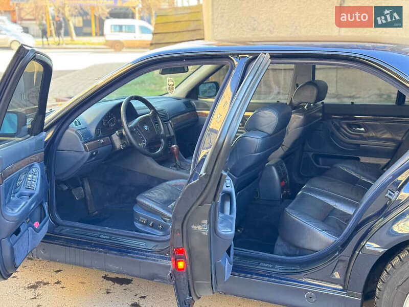 Седан BMW 7 Series 1999 в Коломые