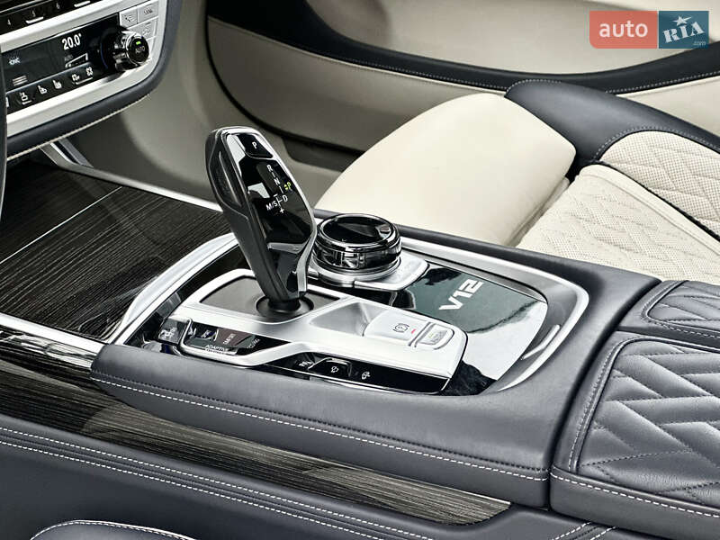 Седан BMW 7 Series 2021 в Киеве